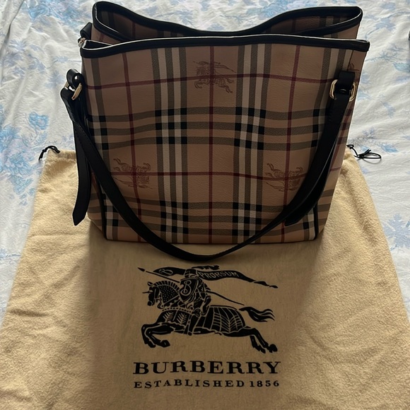 Burberry Canterbury Haymarket Check Tote - Picture 1 of 8